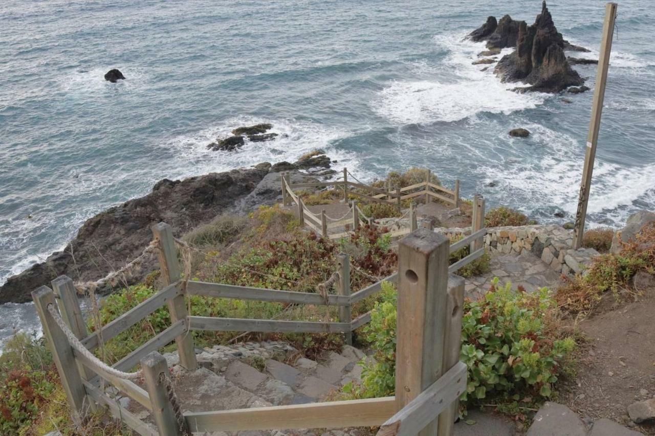 Oasis Atlantico: Rincon Secreto Al Pie De Los Senderos Azano Bagian luar foto