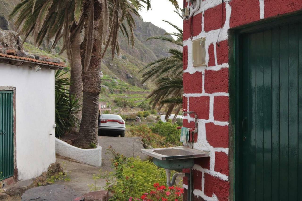 Oasis Atlantico: Rincon Secreto Al Pie De Los Senderos Azano Bagian luar foto